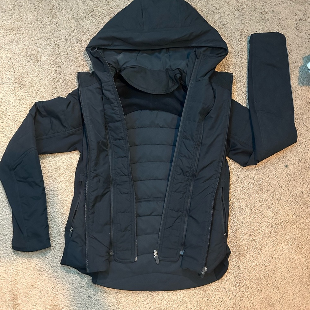Lululemon Women's Black Hooded Jacket